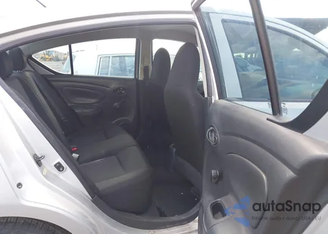 2015 Nissan Versa 1.6 S из США, поврежденный, VIN 3N1CN7AP3FL957708